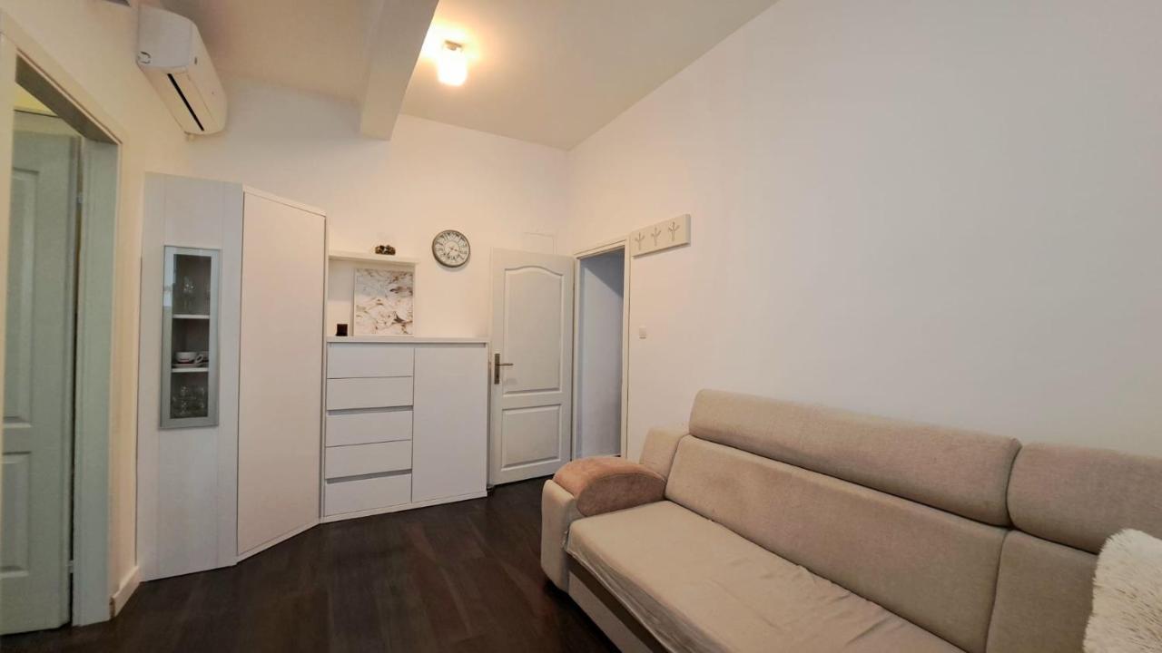 Kaštela Center Apartment With Terrace And Free Parking מראה חיצוני תמונה