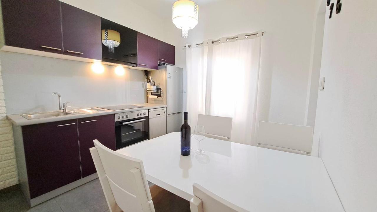 Kaštela Center Apartment With Terrace And Free Parking מראה חיצוני תמונה